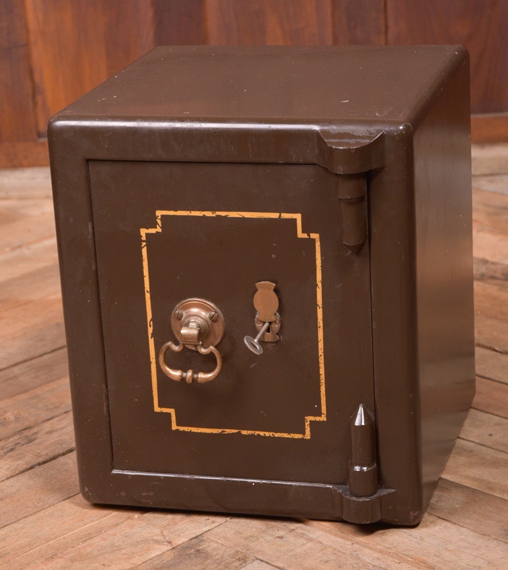 Neat Proportioned chubb And sons Safe 