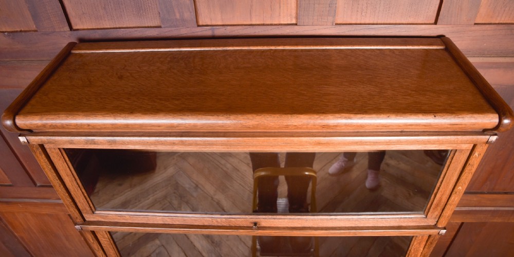 Globe Wernicke Oak Sectional bookcase  View XV