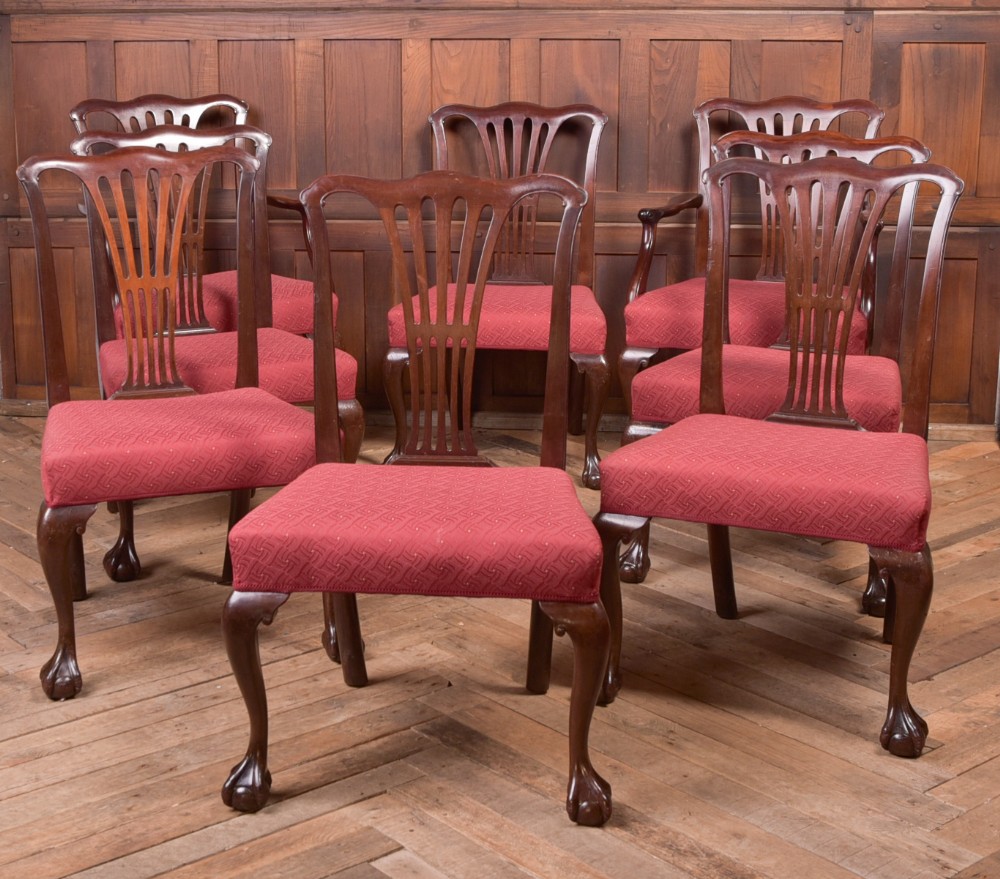 Set of 8 Edwardian Mahogany Chippendale style chairs 