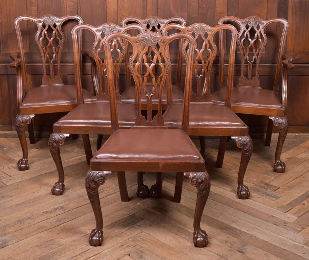 Fantastic set of 6 carved Mahogany Chippendale style dining chairs 