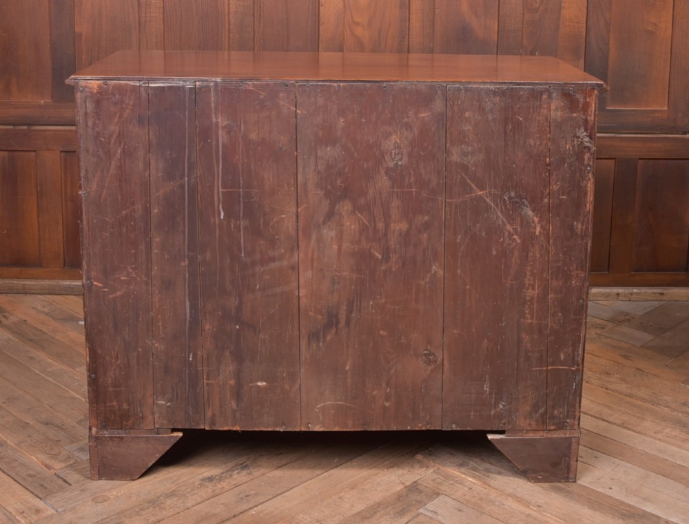 Handsome Georgian mahogany 3 over 3 chest of drawers View X