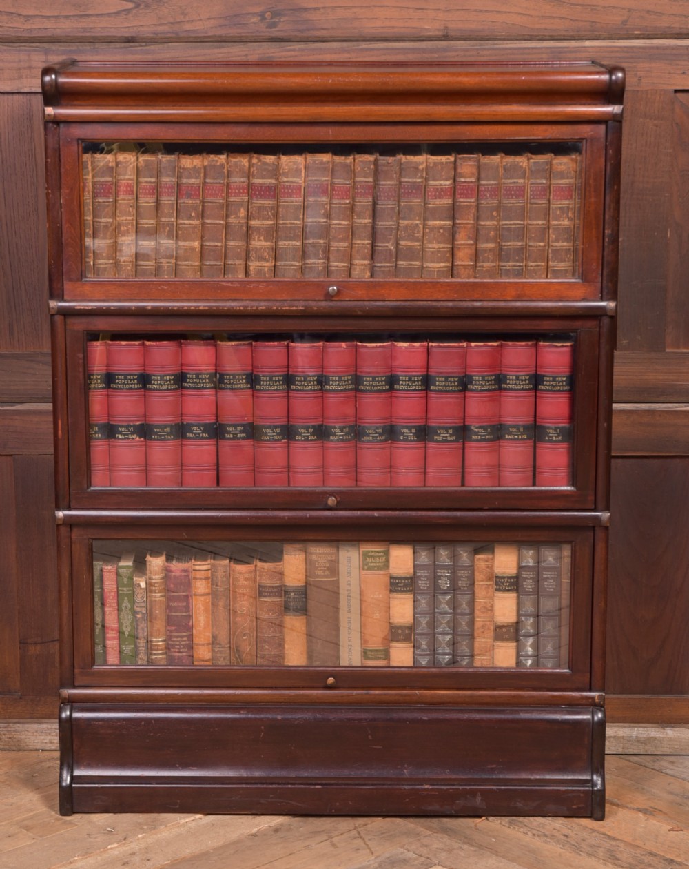 Edwardian Mahogany Globe Wernicke 3 section bookcase View X