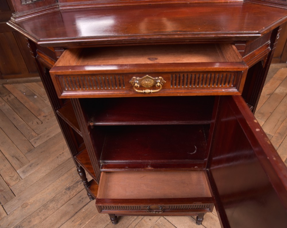 Edwardian Mahogany corner cabinet View X