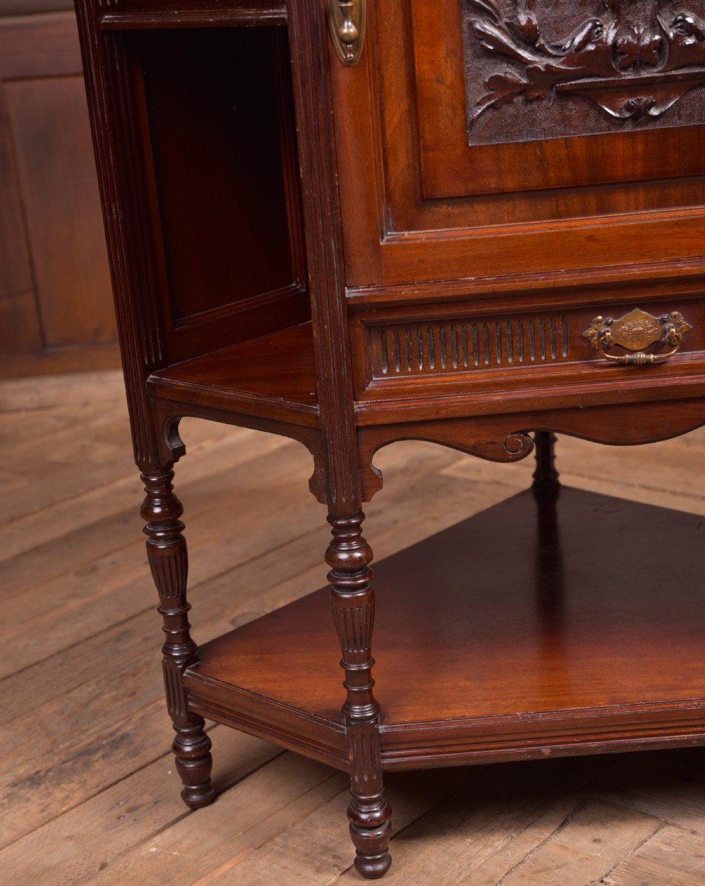 Edwardian Mahogany corner cabinet View XII