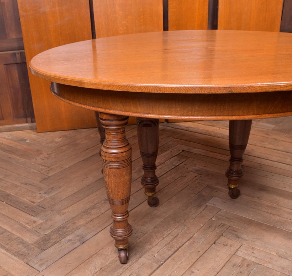 Victorian  extendable dinning table View II