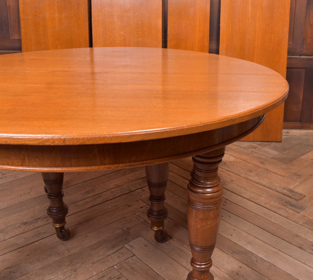 Victorian  extendable dinning table View III