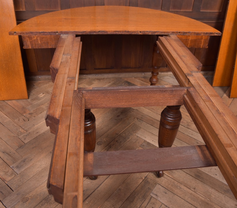 Victorian  extendable dinning table View VIII
