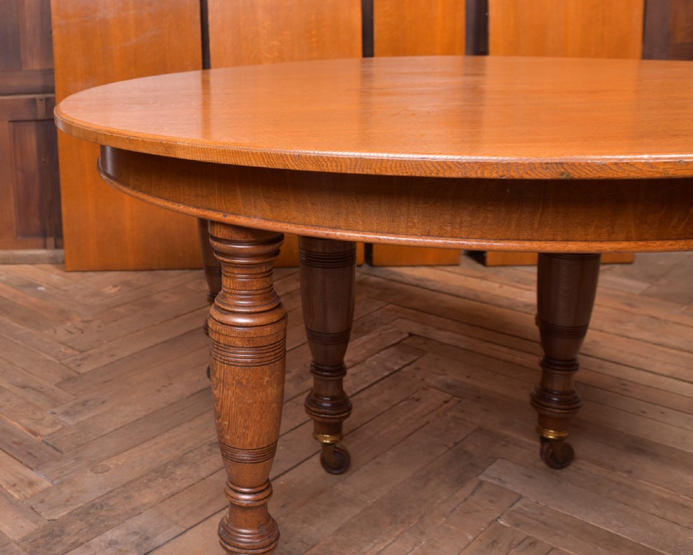 Victorian  extendable dinning table View X