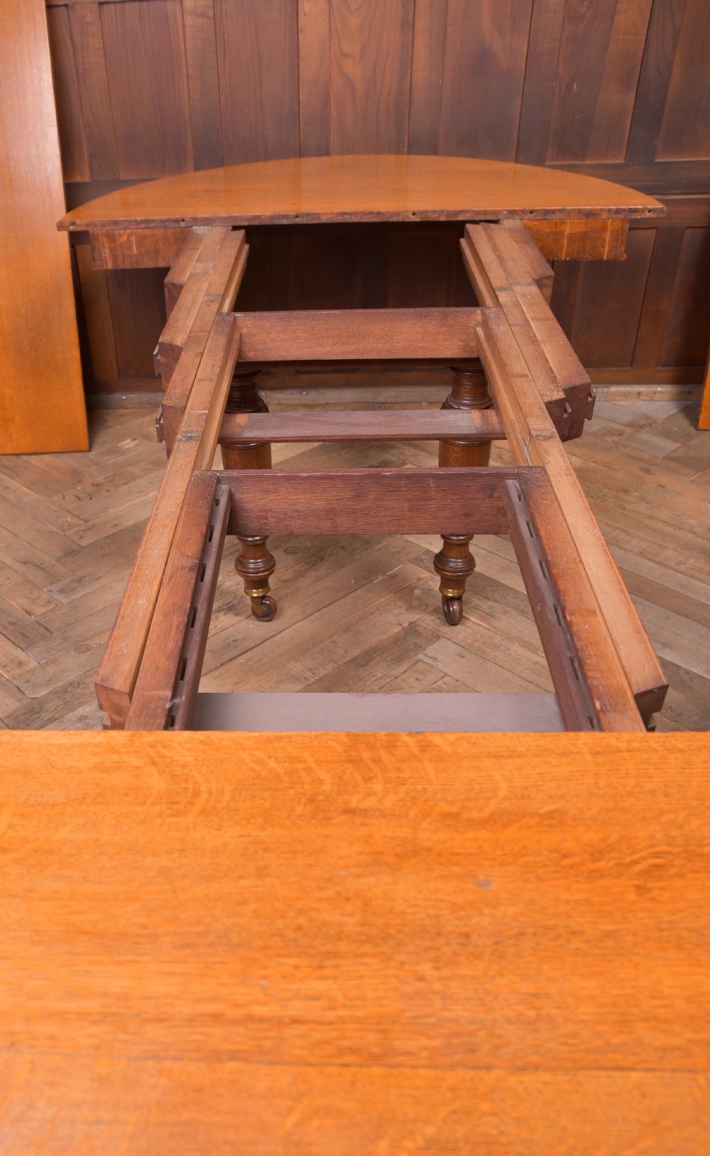 Victorian  extendable dinning table View XIII