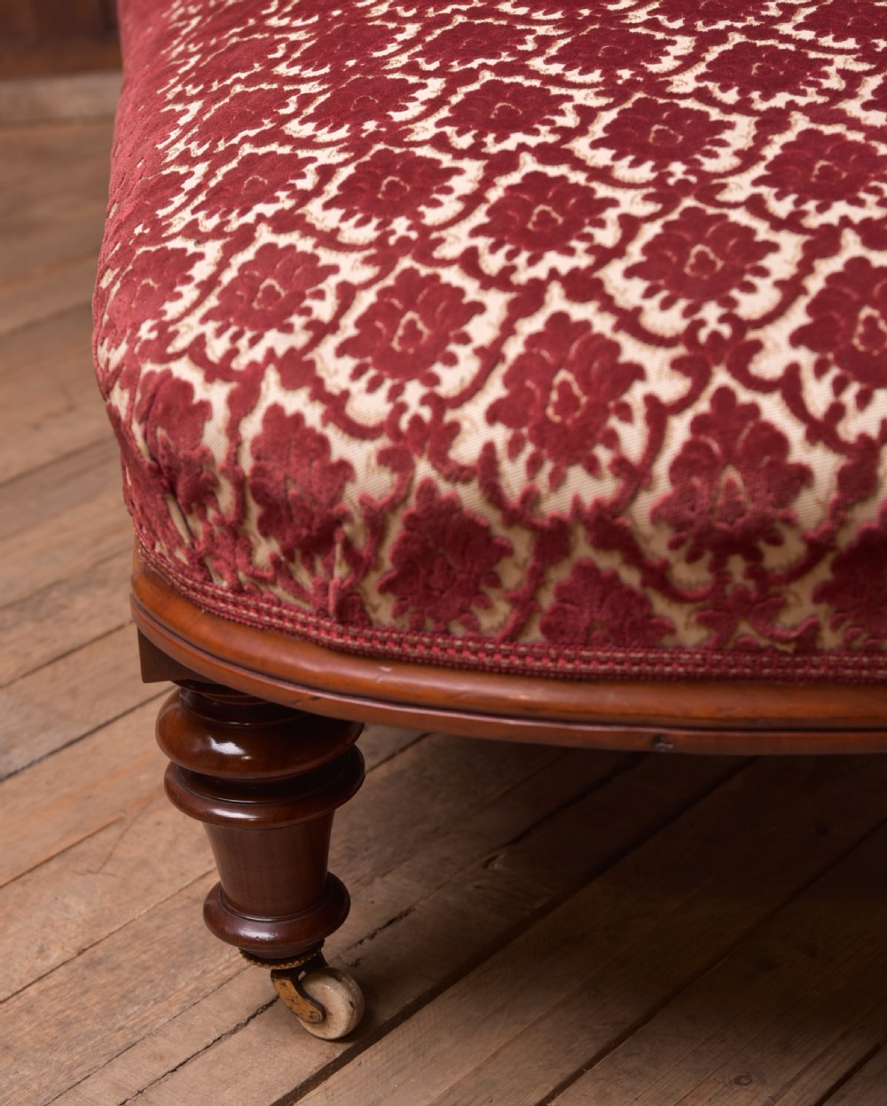 Victorian Mahogany Chaise Longue View XII