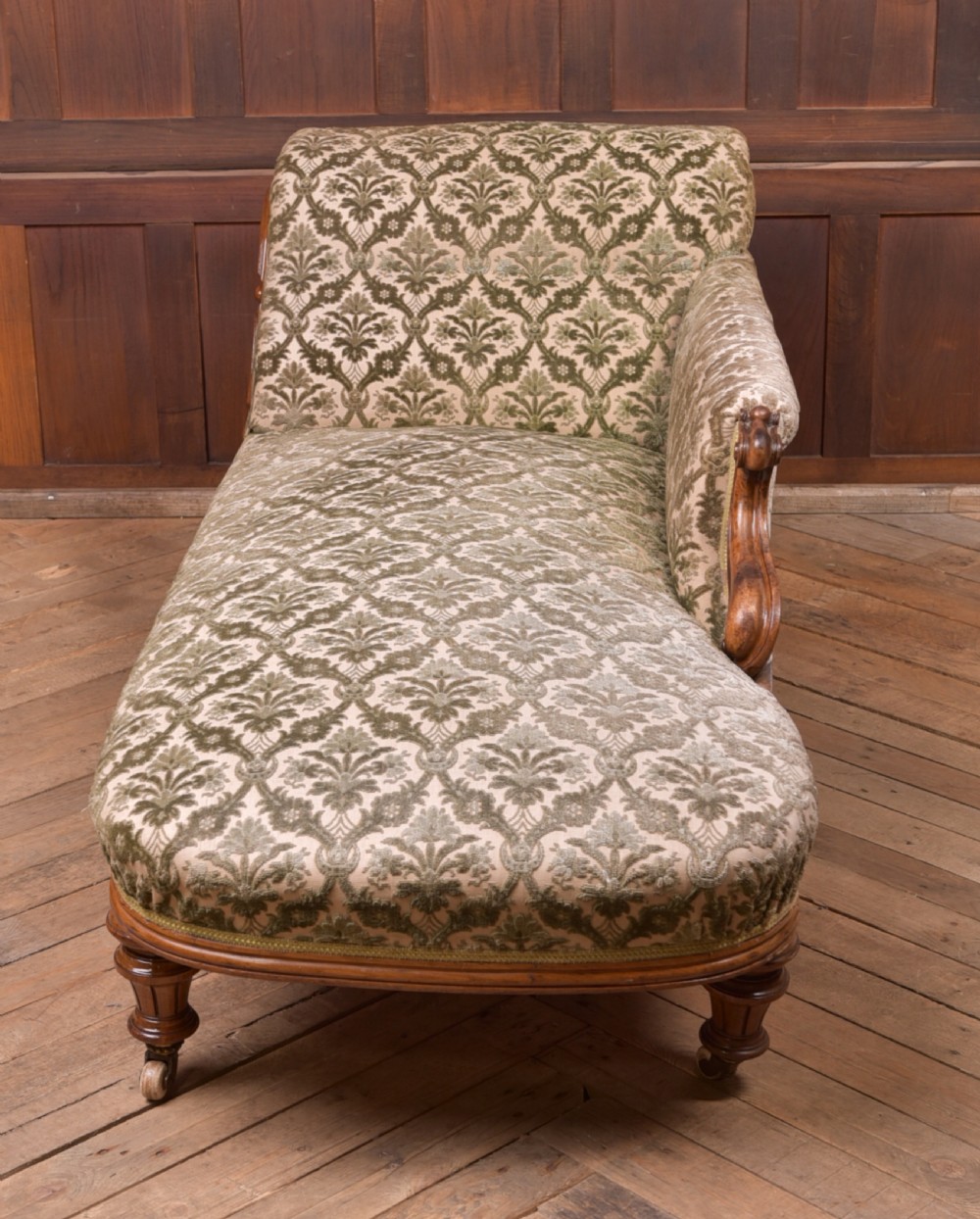 Victorian Walnut Chaise Longue View X