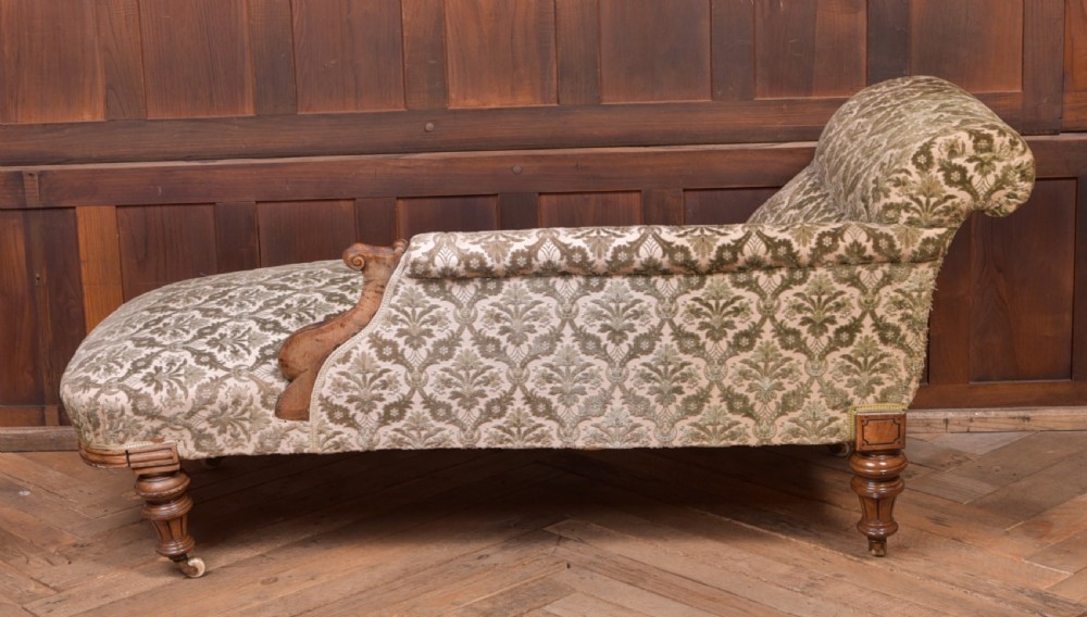 Victorian Walnut Chaise Longue View XI