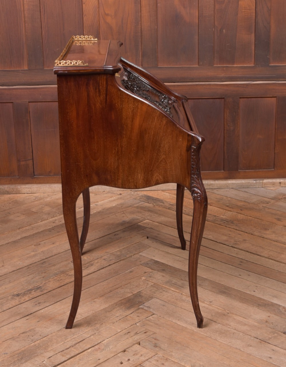French Mahogany writing bureau View XVII