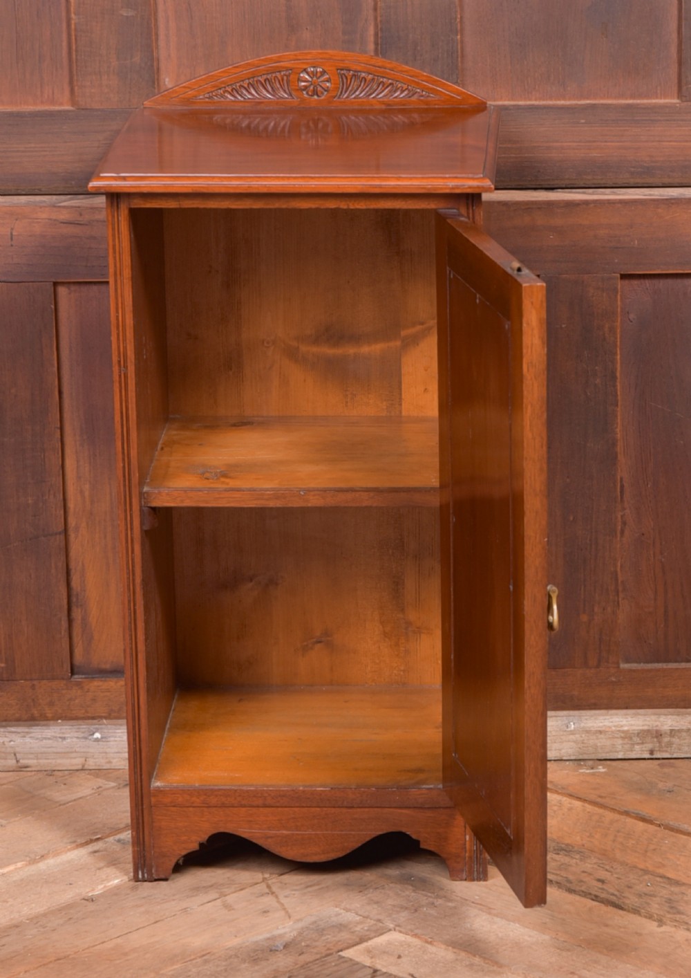Edwardian Walnut bedside cabinet View IV
