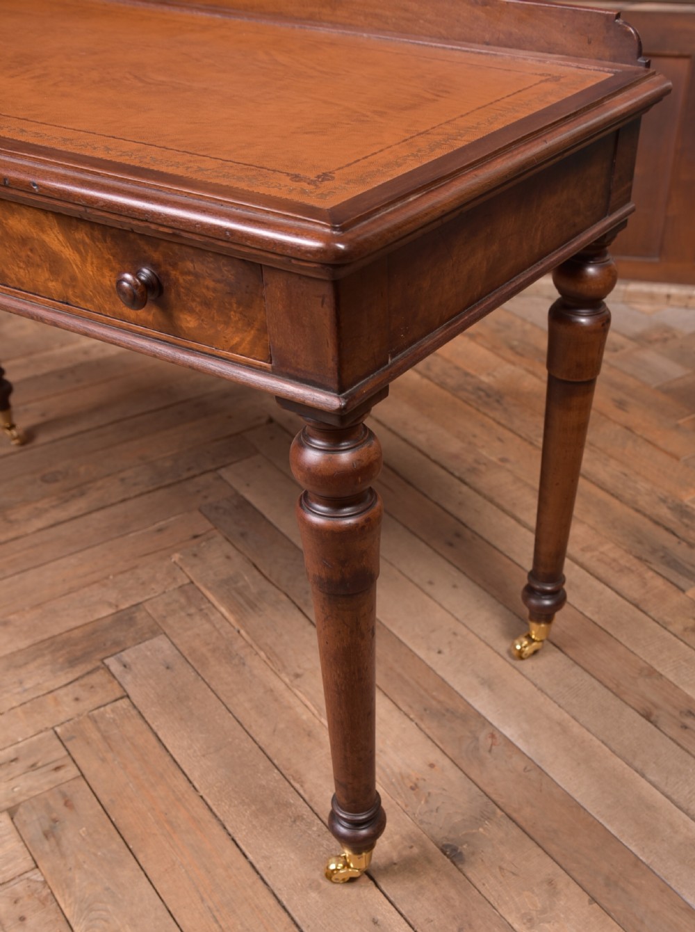 Victorian writing desk View IV