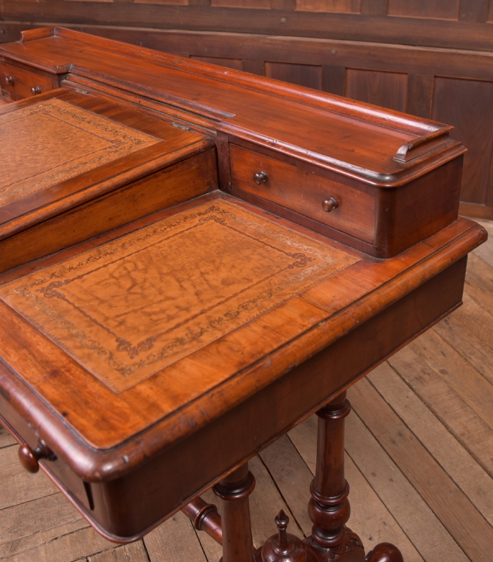 Victorian Mahogany ladies writing desk View VII