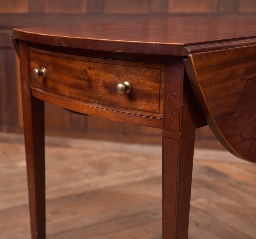 Edwardian Mahogany drop leaf occasional table View II
