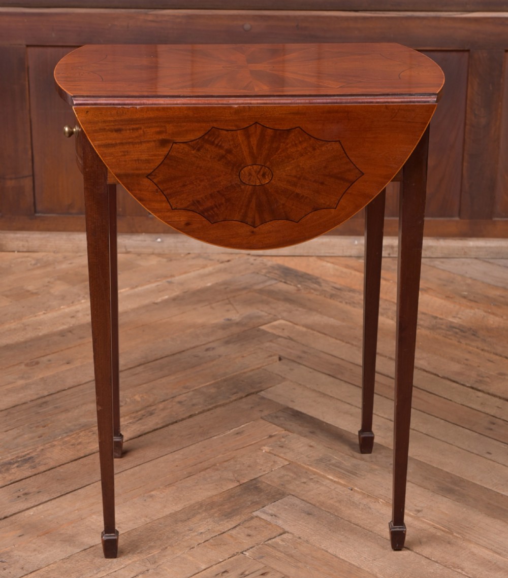 Edwardian Mahogany drop leaf occasional table View IV