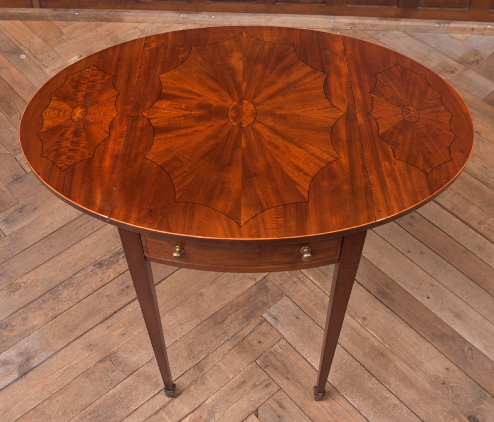 Edwardian Mahogany drop leaf occasional table View VIII