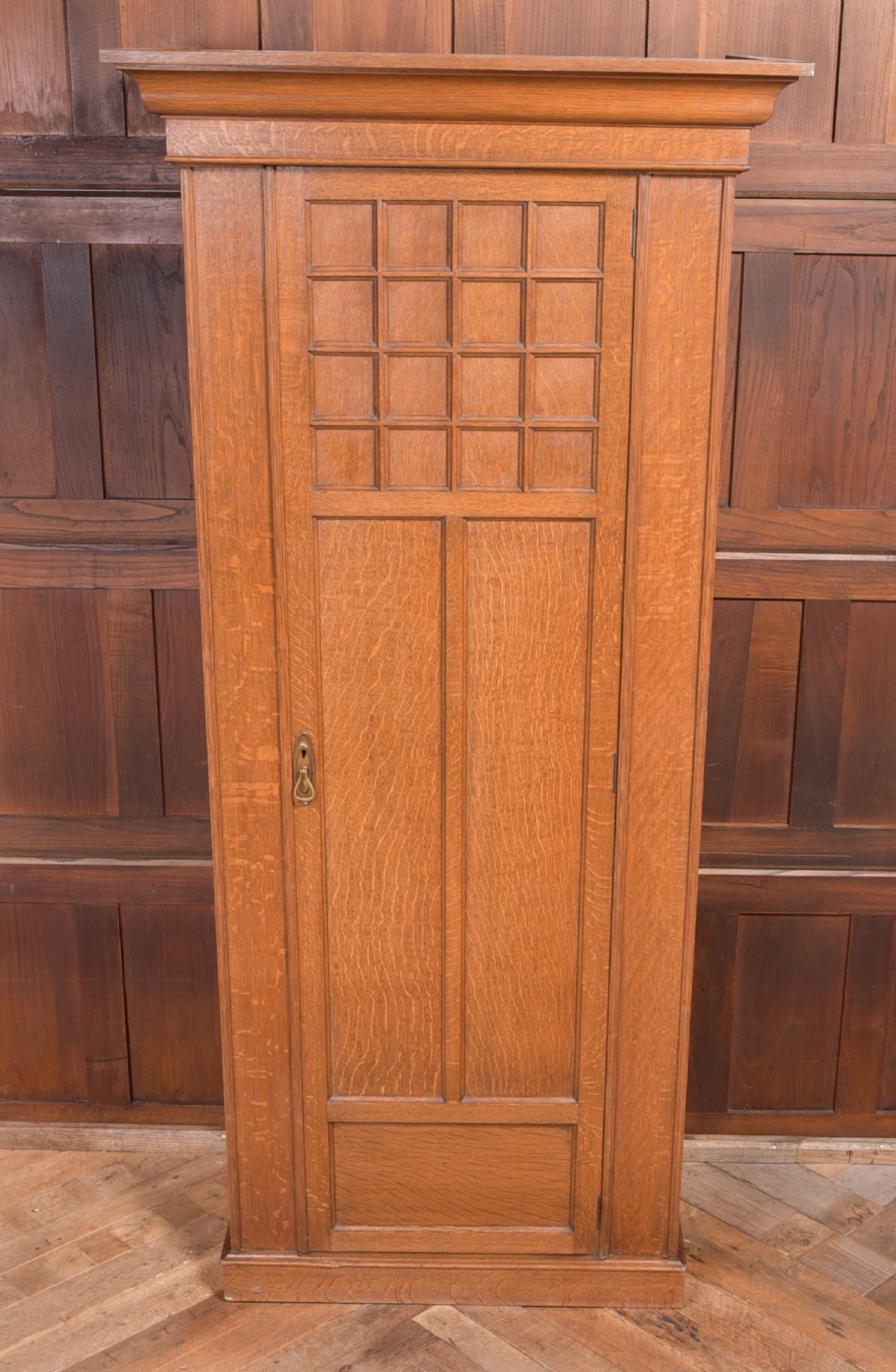Arts and crafts oak hall robe View V