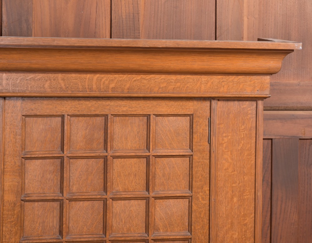 Arts and crafts oak hall robe View VI
