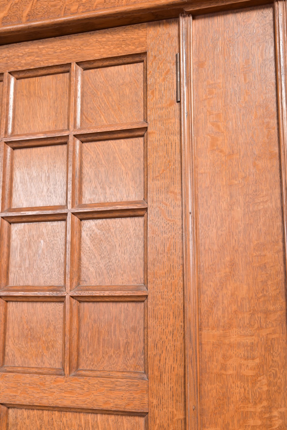 Arts and crafts oak hall robe View VII