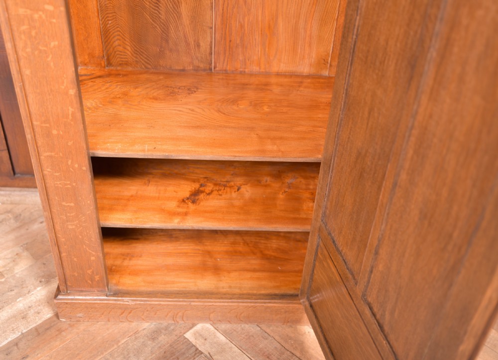 Arts and crafts oak hall robe View IX
