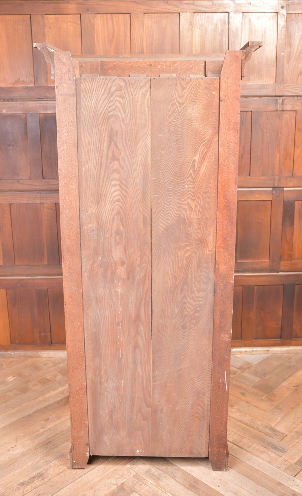 Arts and crafts oak hall robe View XX