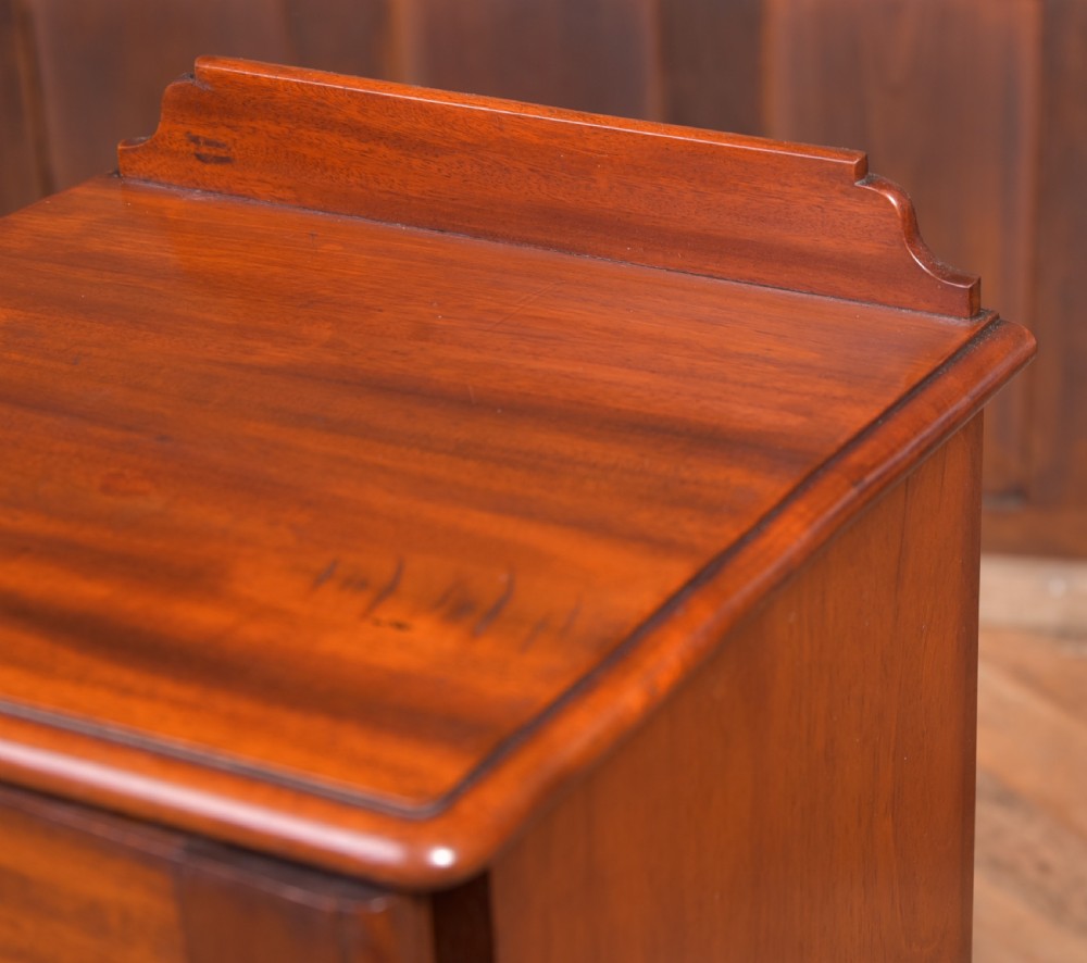 Victorian Mahogany bedside cabinet View III