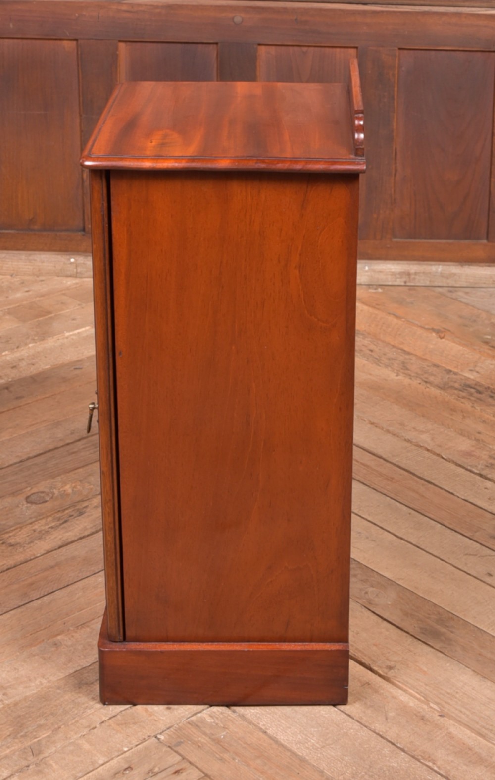 Victorian Mahogany bedside cabinet View IX