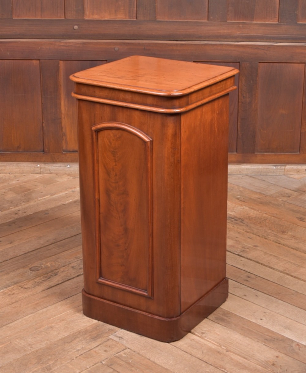 Victorian Flame Mahogany bedside cabinet
