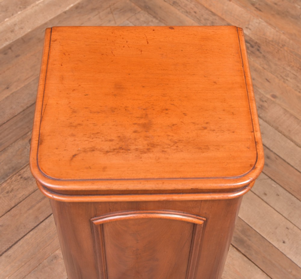 Victorian Flame Mahogany bedside cabinet View IX
