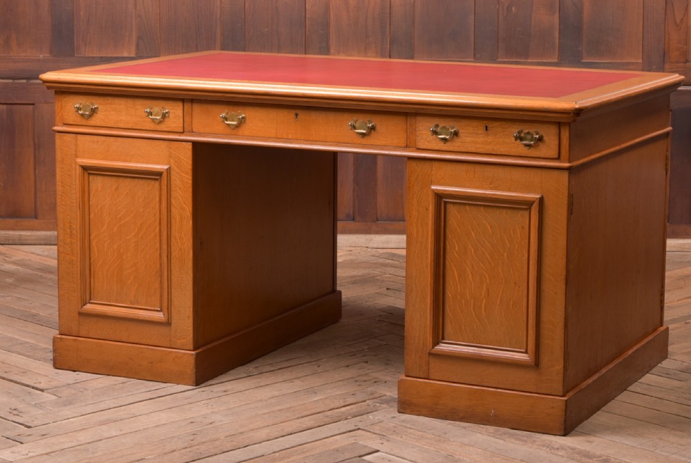 Golden Oak Partners Desk J & T Scott of Edinburgh