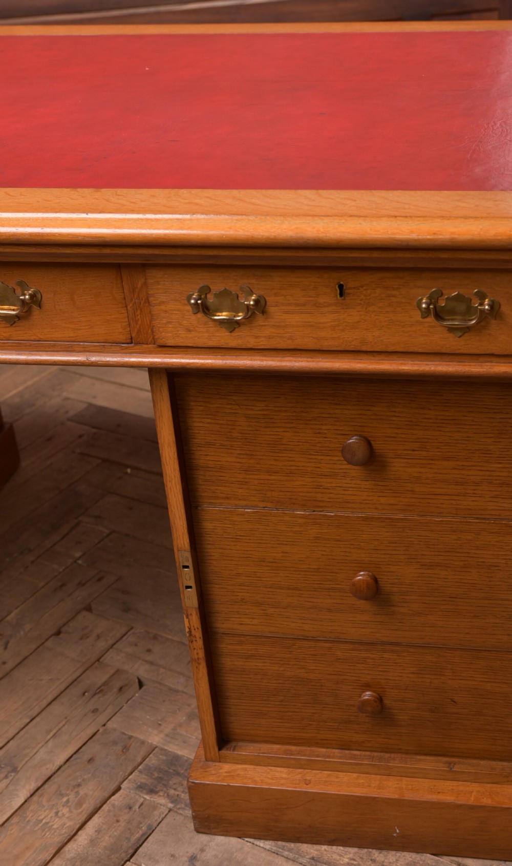Golden Oak Partners Desk J & T Scott of Edinburgh View VII
