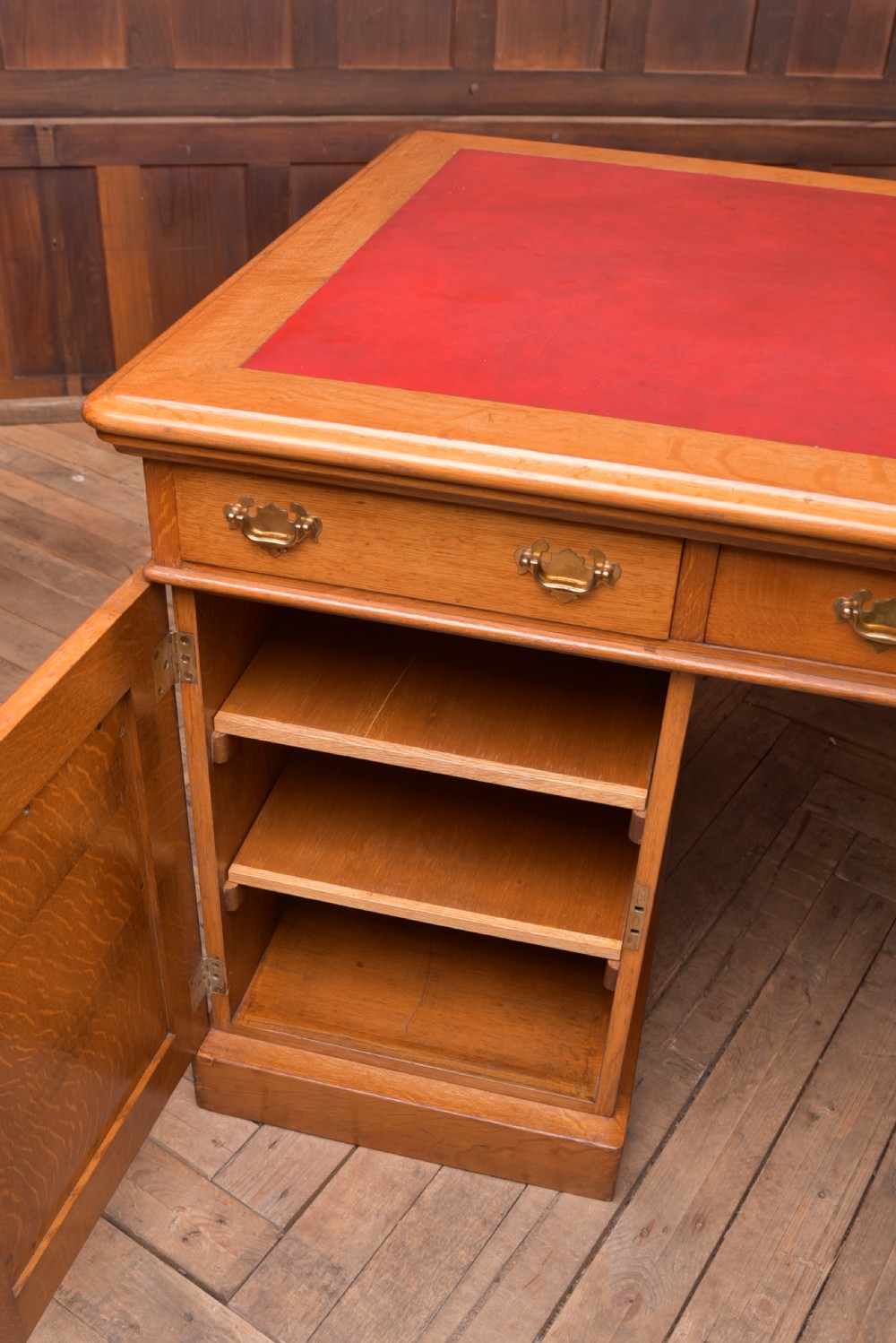 Golden Oak Partners Desk J & T Scott of Edinburgh View VIII