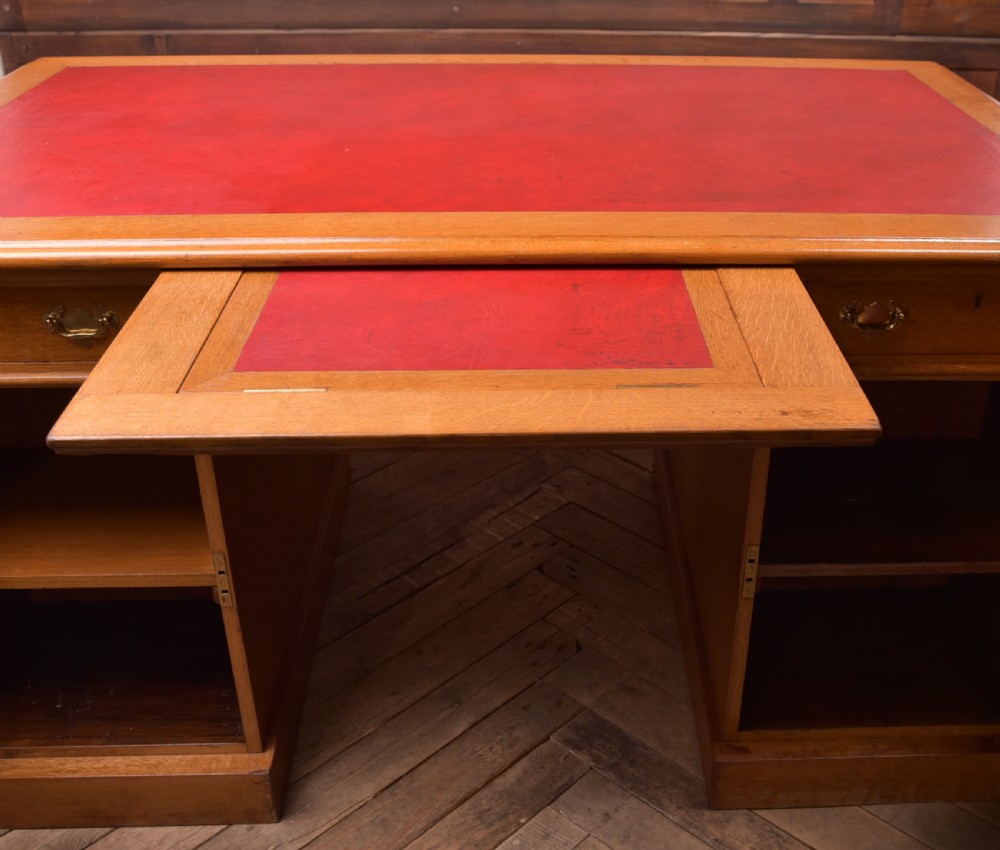 Golden Oak Partners Desk J & T Scott of Edinburgh View XV