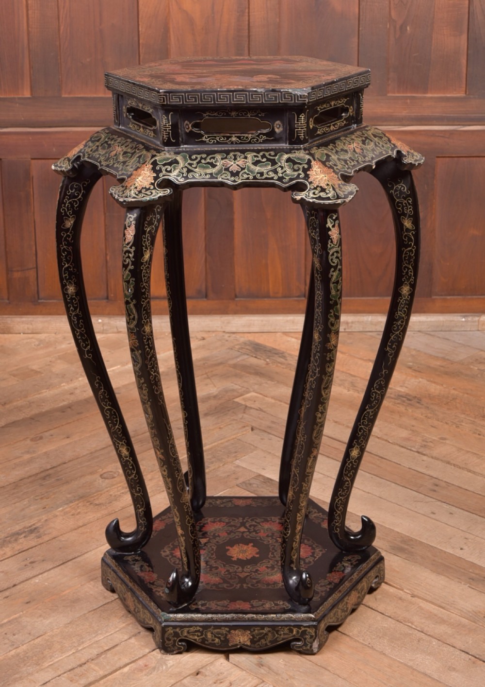 Edwardian Japanese Lacquered stand