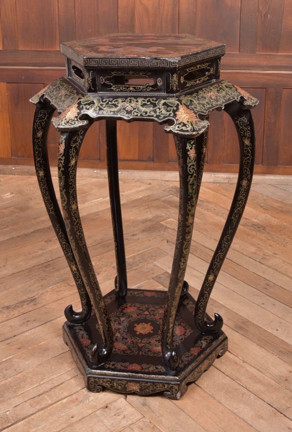 Edwardian Japanese Lacquered stand View IX