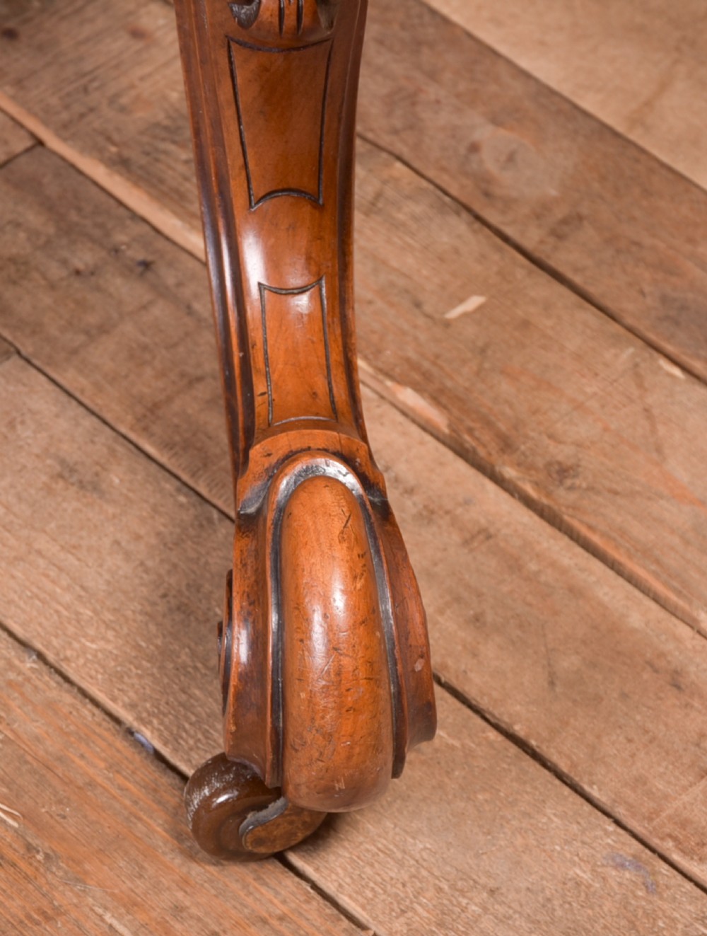Victorian Burr Walnut Snap Top Table View VI