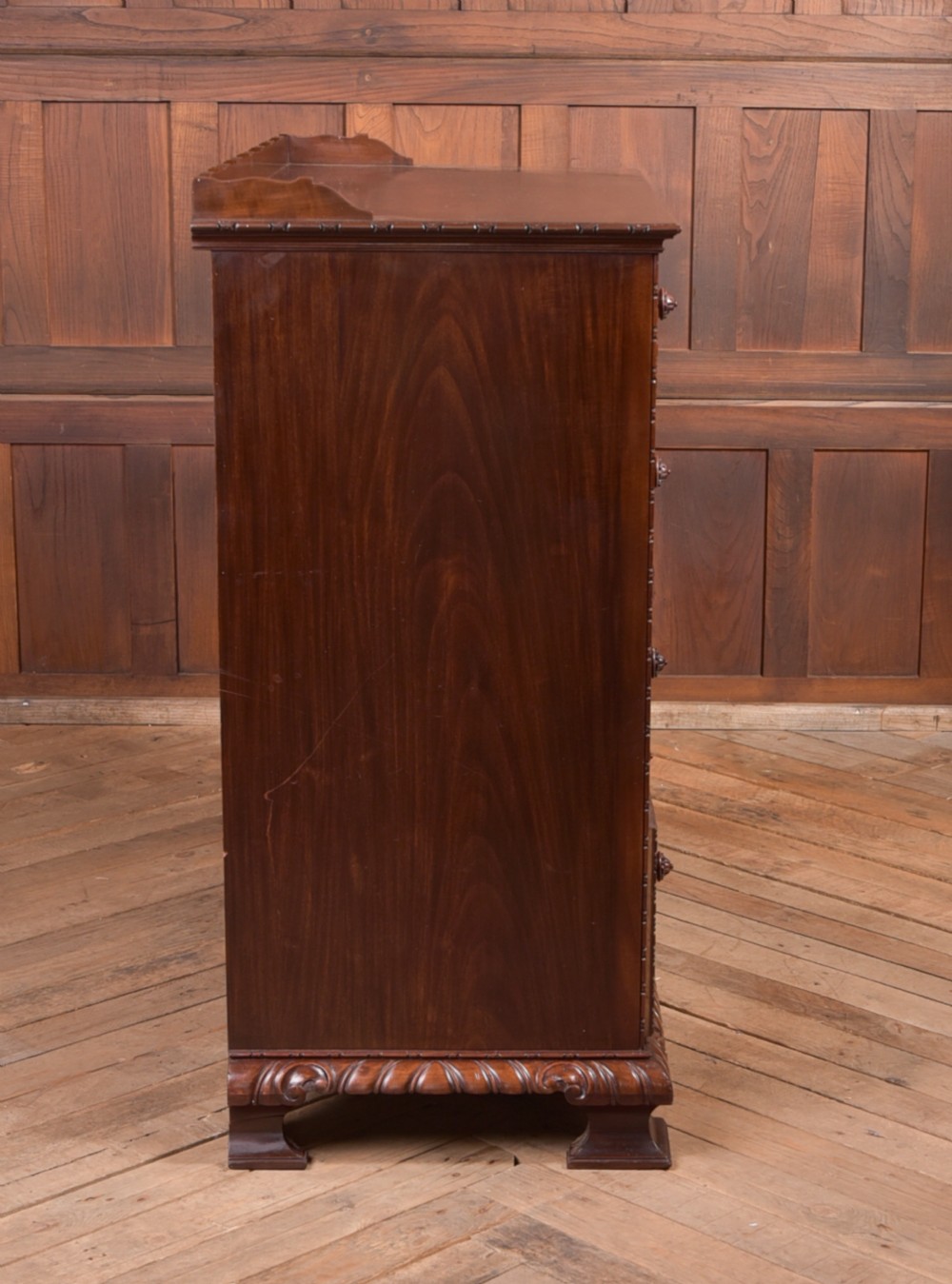 Edwardian Flame Mahogany Chest of Drawers







 View VIII