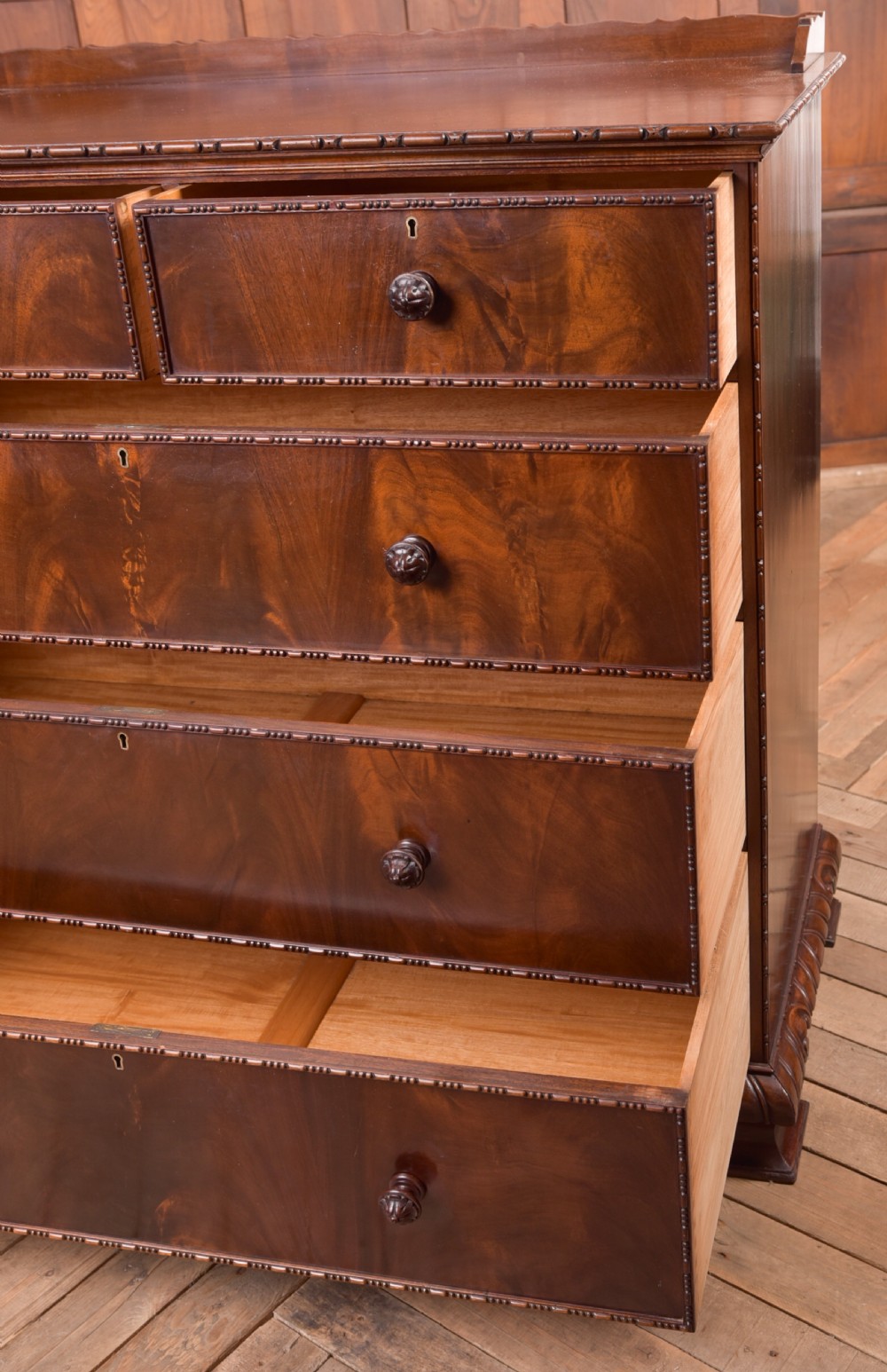 Edwardian Flame Mahogany Chest of Drawers







 View X