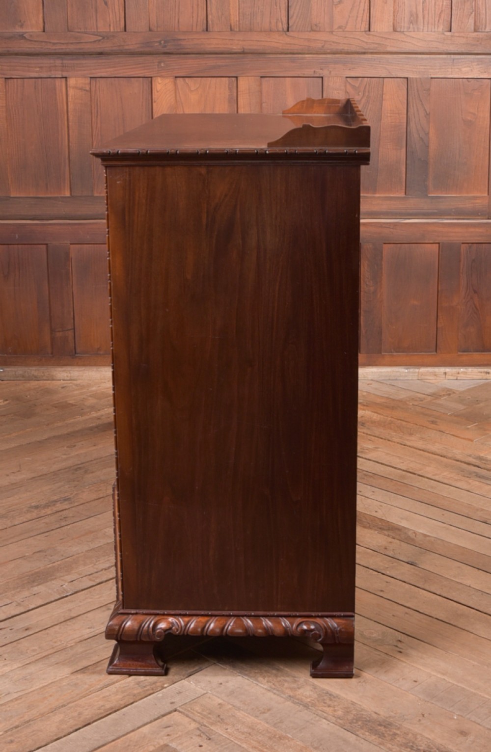 Edwardian Flame Mahogany Chest of Drawers







 View XV