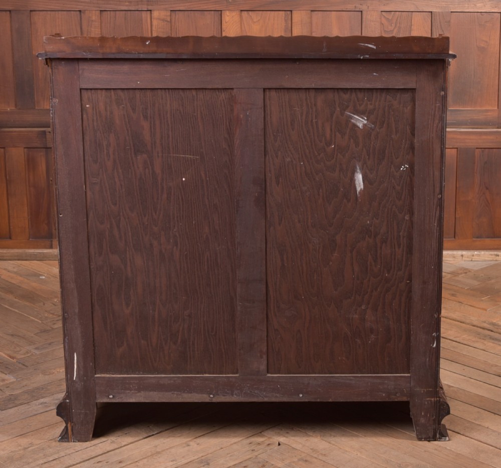 Edwardian Flame Mahogany Chest of Drawers







 View XVII