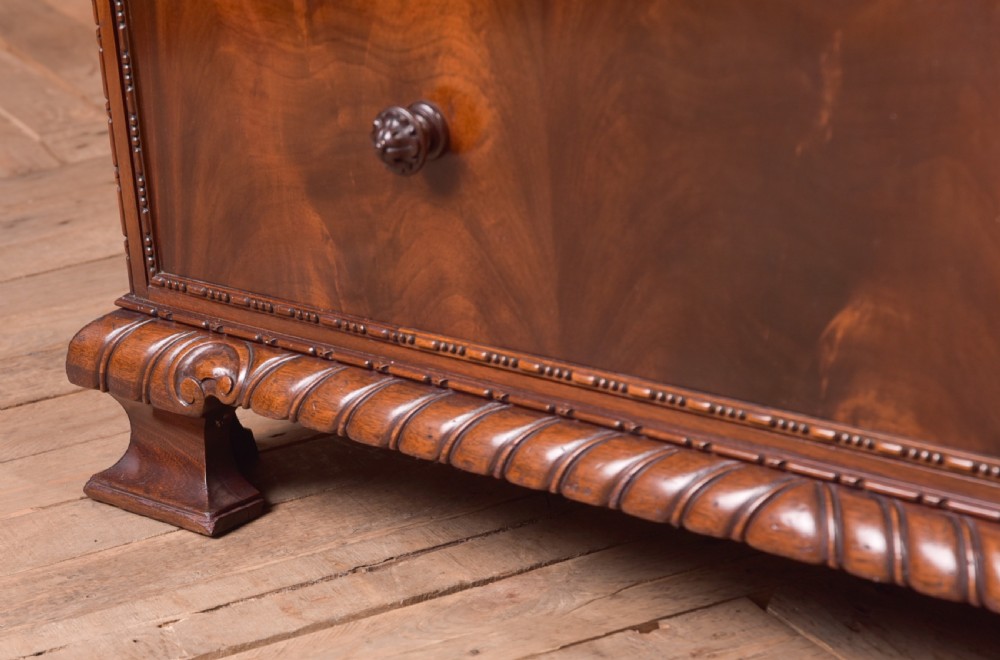 Edwardian Flame Mahogany Chest of Drawers







 View XIX