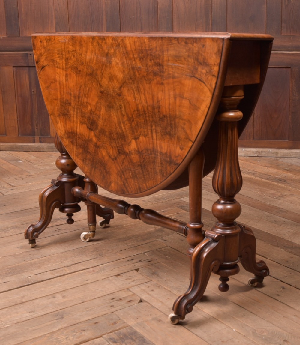 Victorian Sutherland Table View II