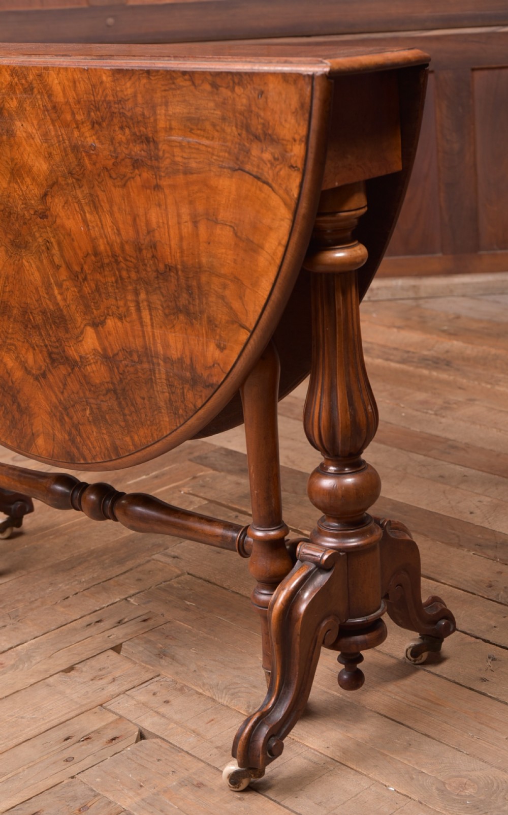 Victorian Sutherland Table View III