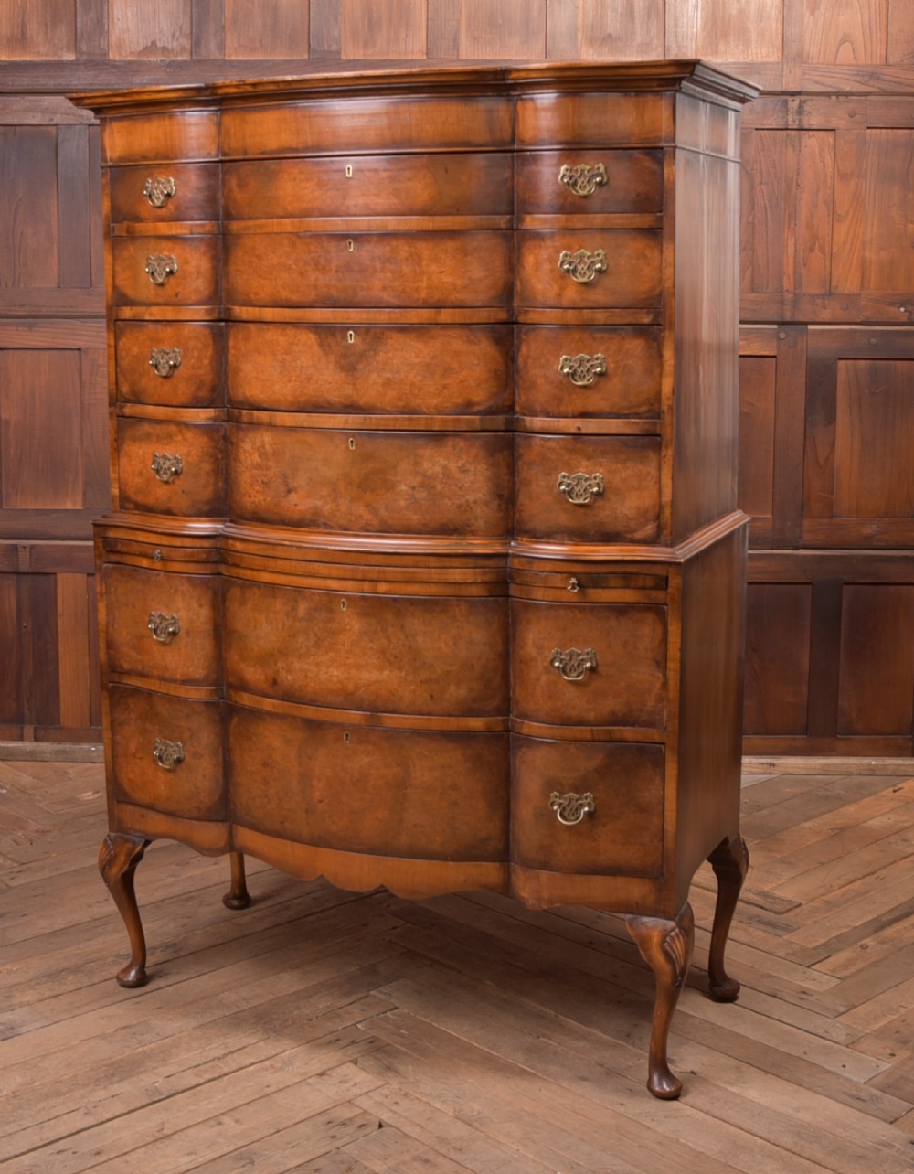Burr Walnut Serpentine Chest on Chest View VII