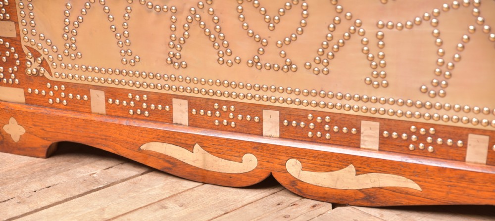 Zanzibar Chest View VI