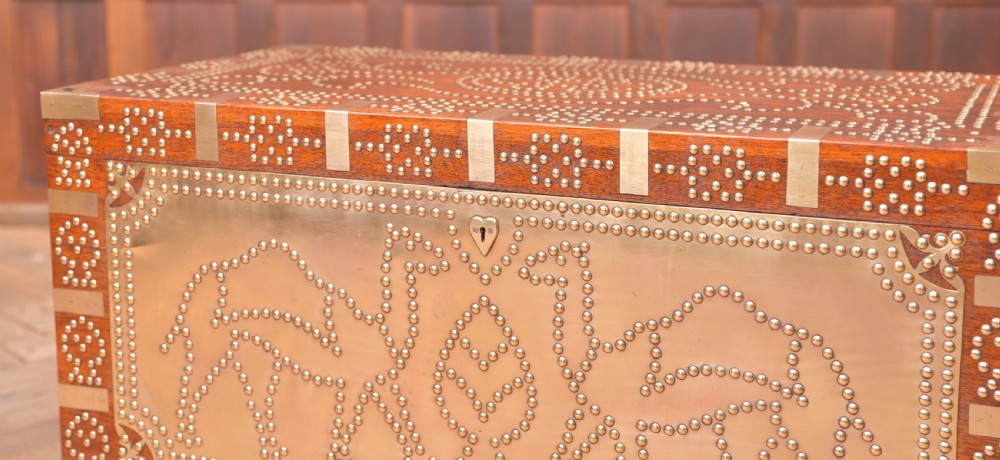 Zanzibar Chest View VII