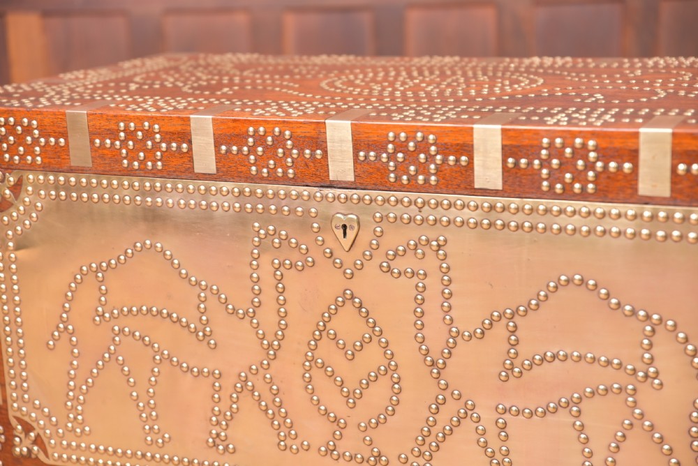 Zanzibar Chest View VIII